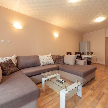 Green House Burgas Екстер'єр фото
