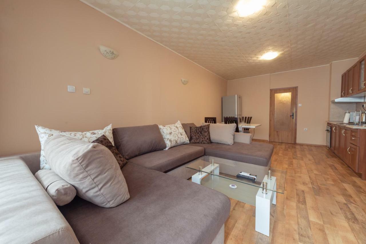 Green House Burgas Екстер'єр фото