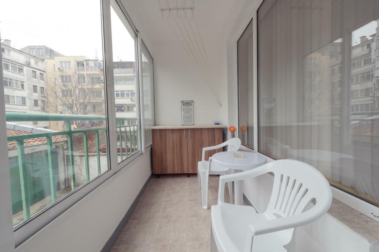 Green House Burgas Екстер'єр фото
